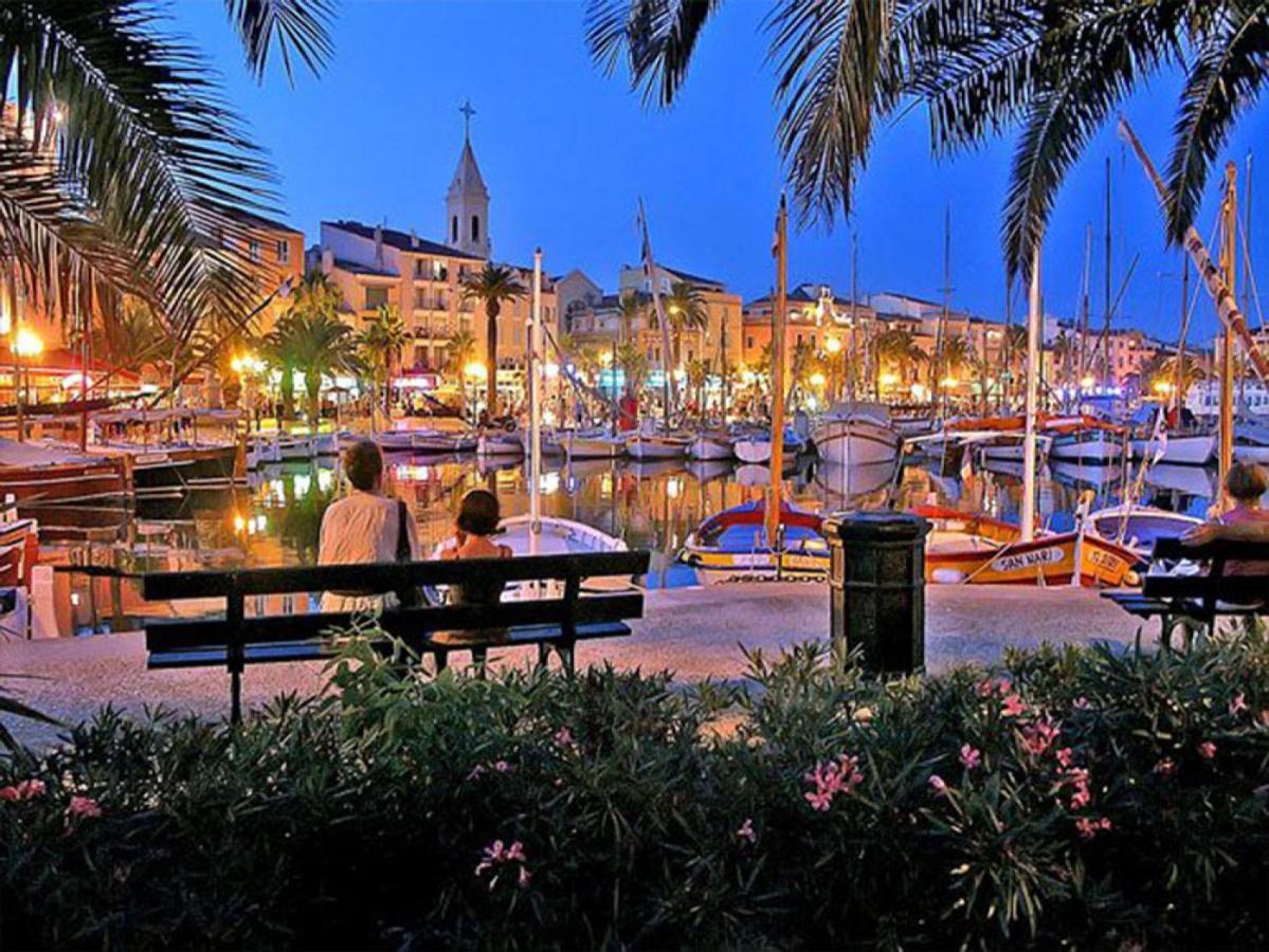 Escapade A Sanary, Au Coeur Du Village, 200M Du Port,Clim,Wifi,Parking Екстериор снимка